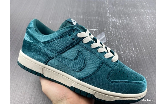 Dunk Velvet Low Nike Green DZ5224-300 0318